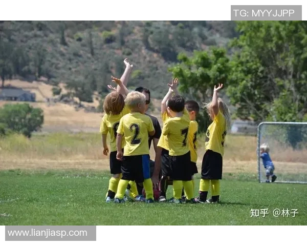 孙继平：从青涩少年到足球明星的成长之路与辉煌成就